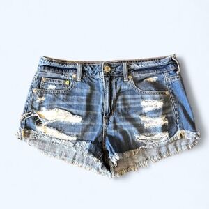 American Eagle size 6 distressed‎ short jean shorts